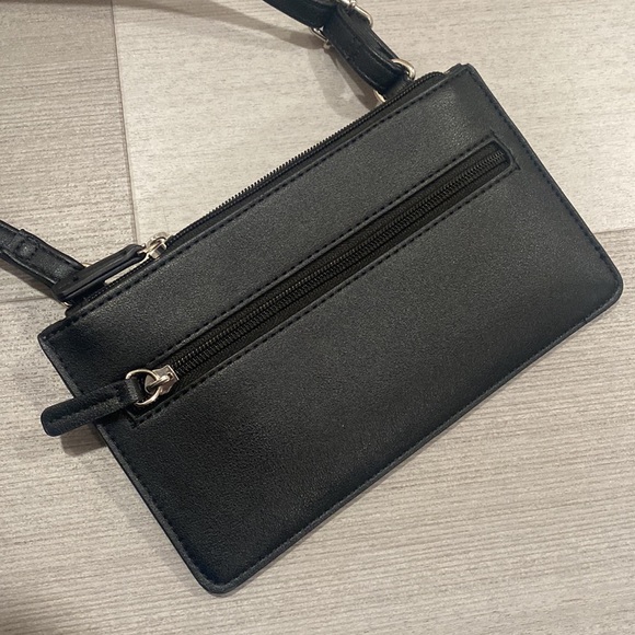 G by Guess black purse - Picture 4 of 4